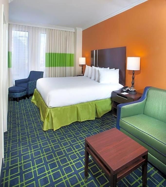 Royal St. Charles Hotel 3*