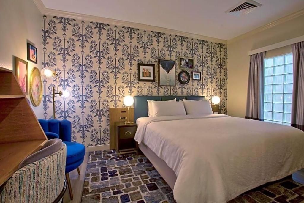 Hotel Royal St. Charles 3*