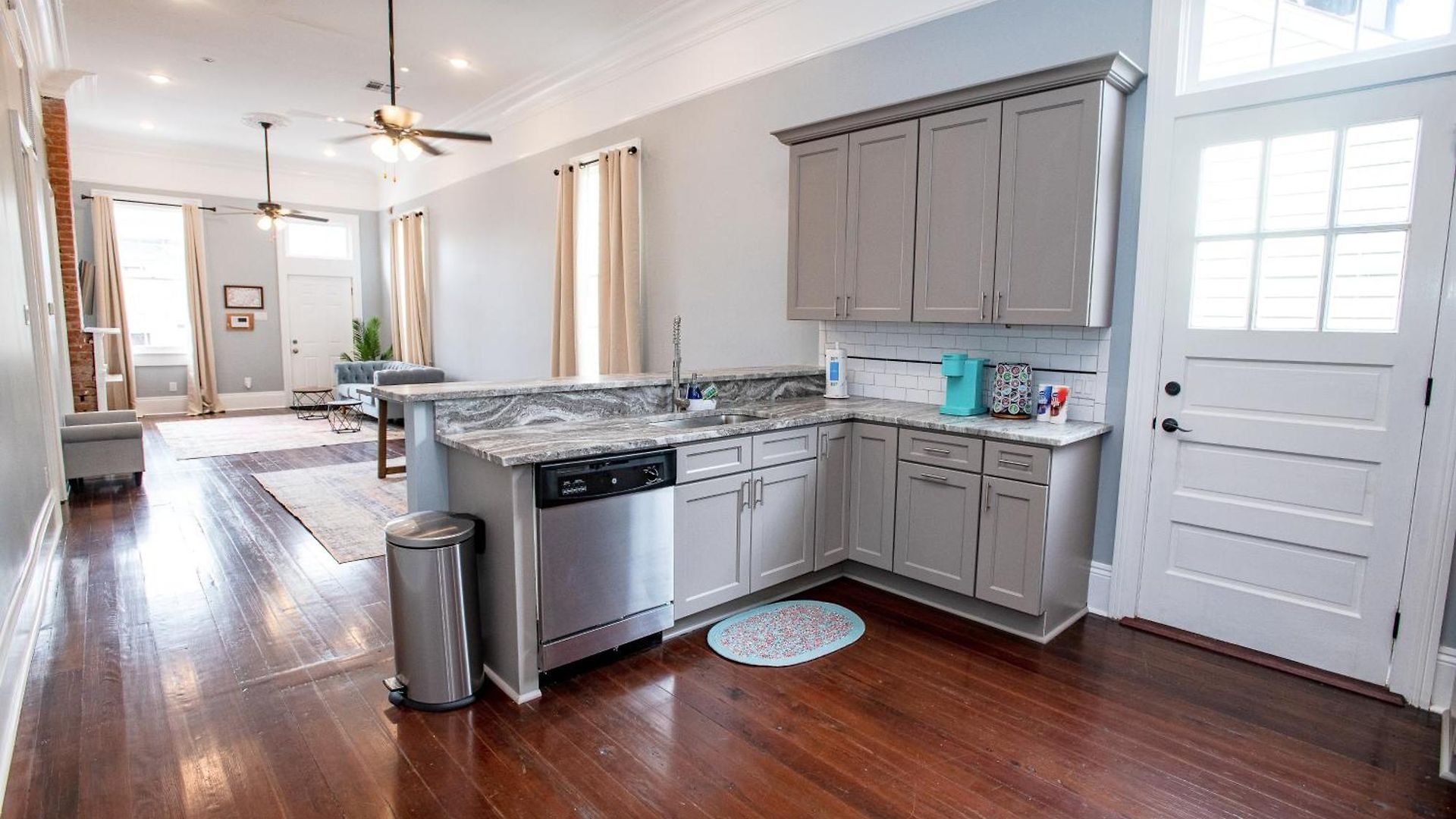 St Philip Gem 5 Bed-5 Bath Steps To Fq - Monthly Holiday home