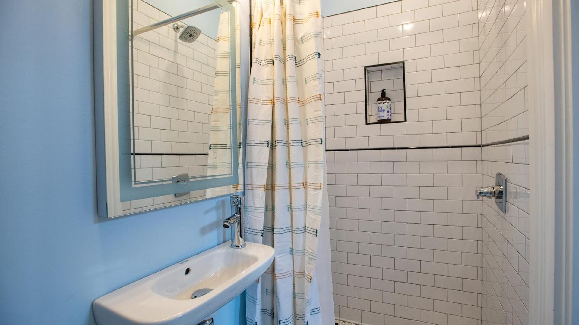St Philip Gem 5 Bed-5 Bath Steps To Fq - Monthly Holiday home