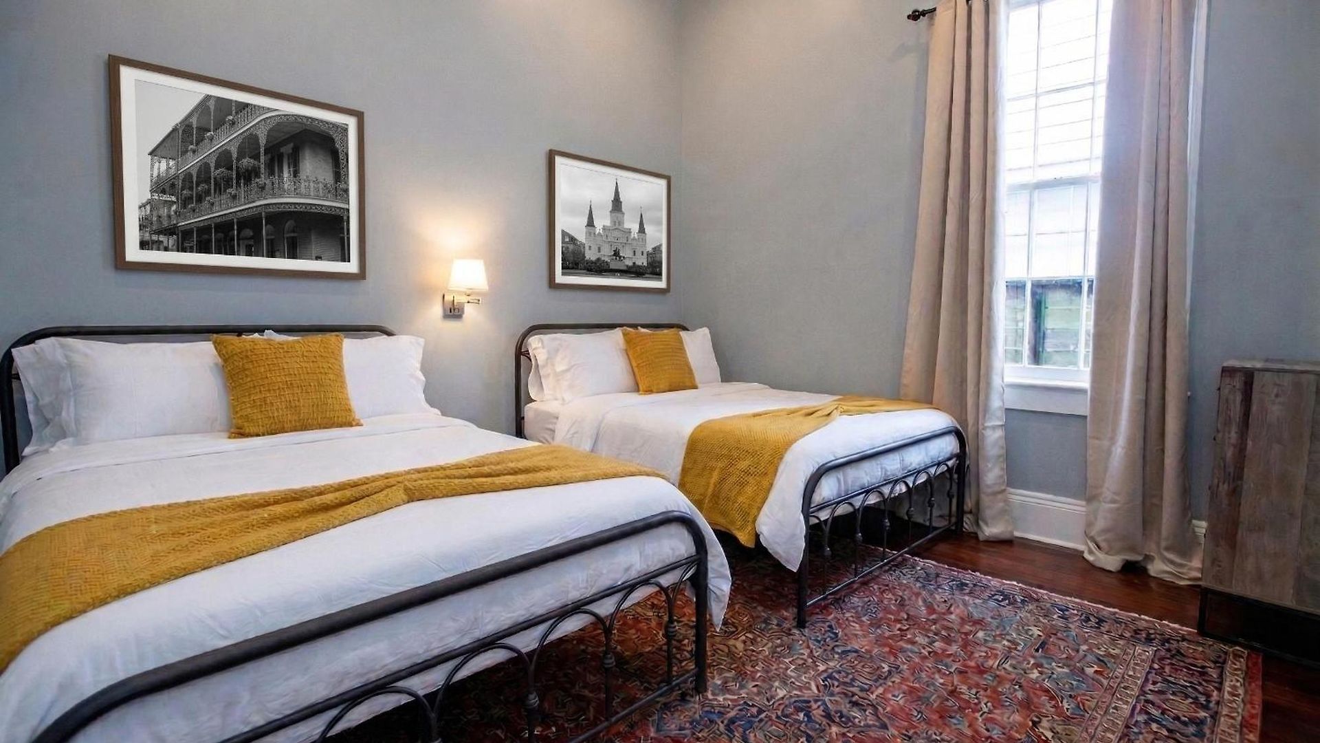 St Philip Gem 5 Bed-5 Bath Steps To Fq - Monthly * New Orleans