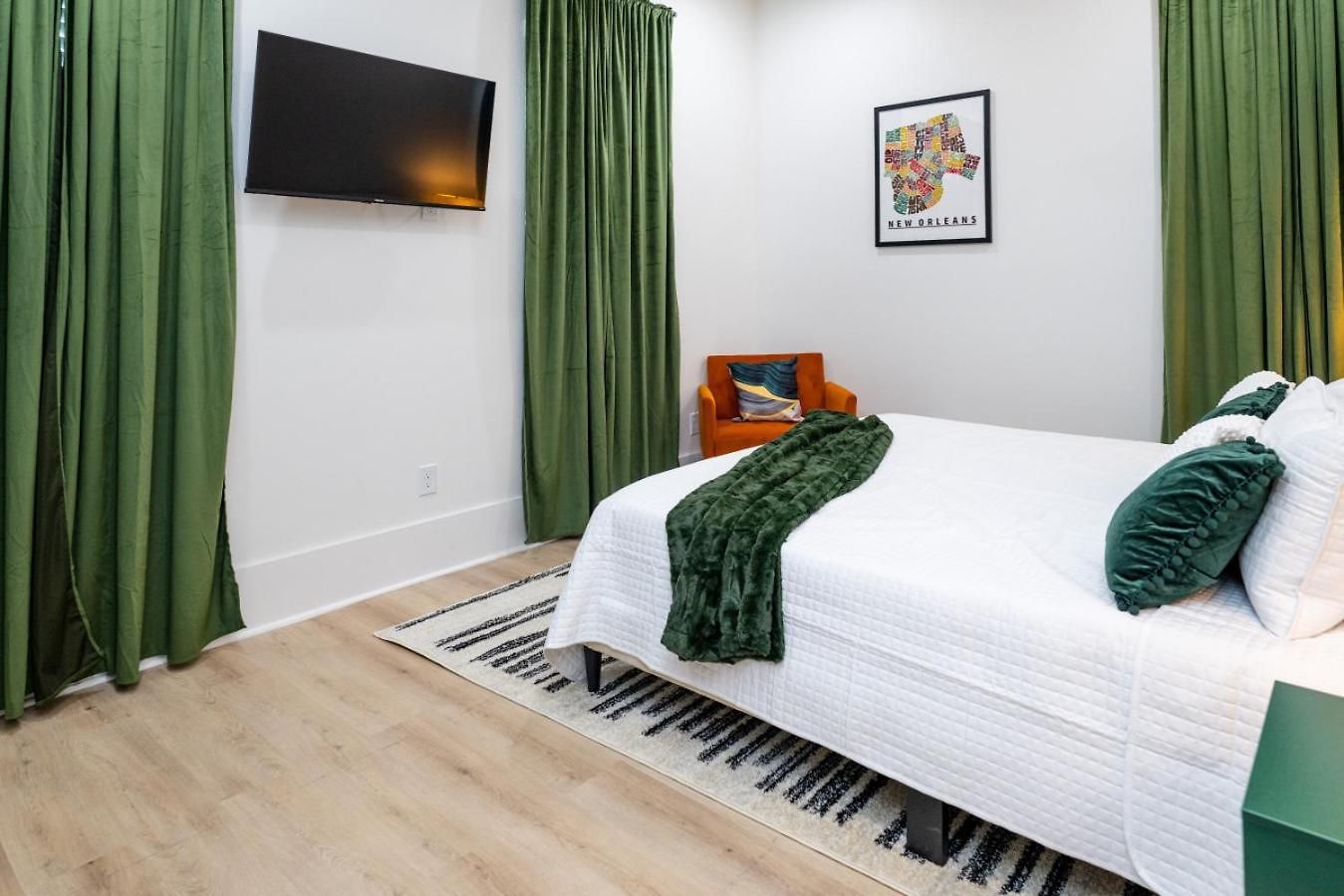 Holiday home Shimmering New Nola Tvs In Bedrooms & Parking New Orleans