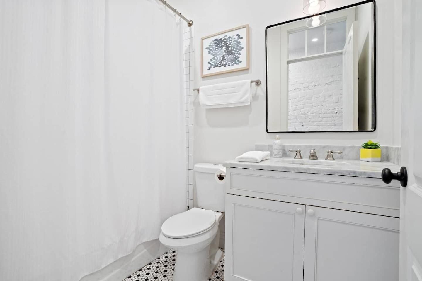 Group-friendly Near Bourbon Street
