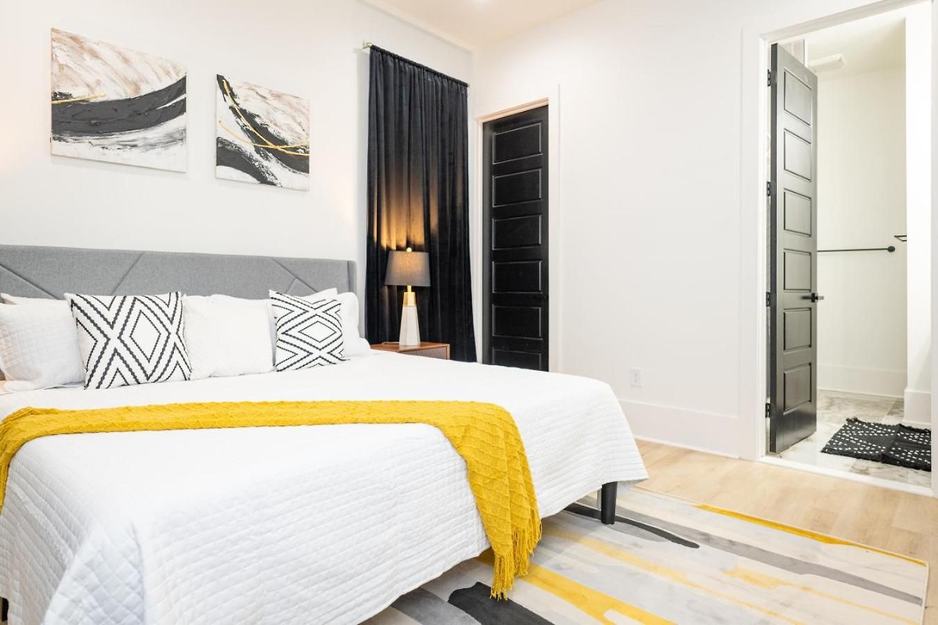 Shimmering New Nola Tvs In Bedrooms & Parking Holiday home New Orleans