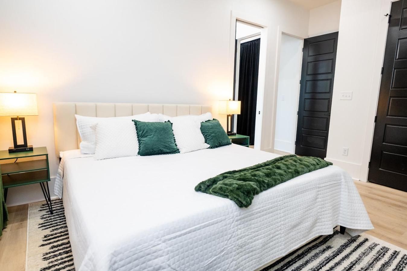 Holiday home Shimmering New Nola Tvs In Bedrooms & Parking