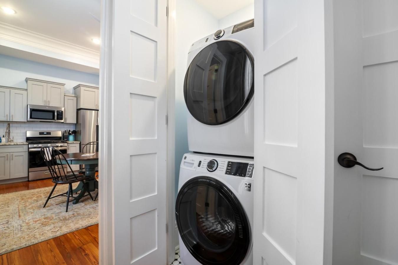 Governors - Steps To French Quarter Apartment *