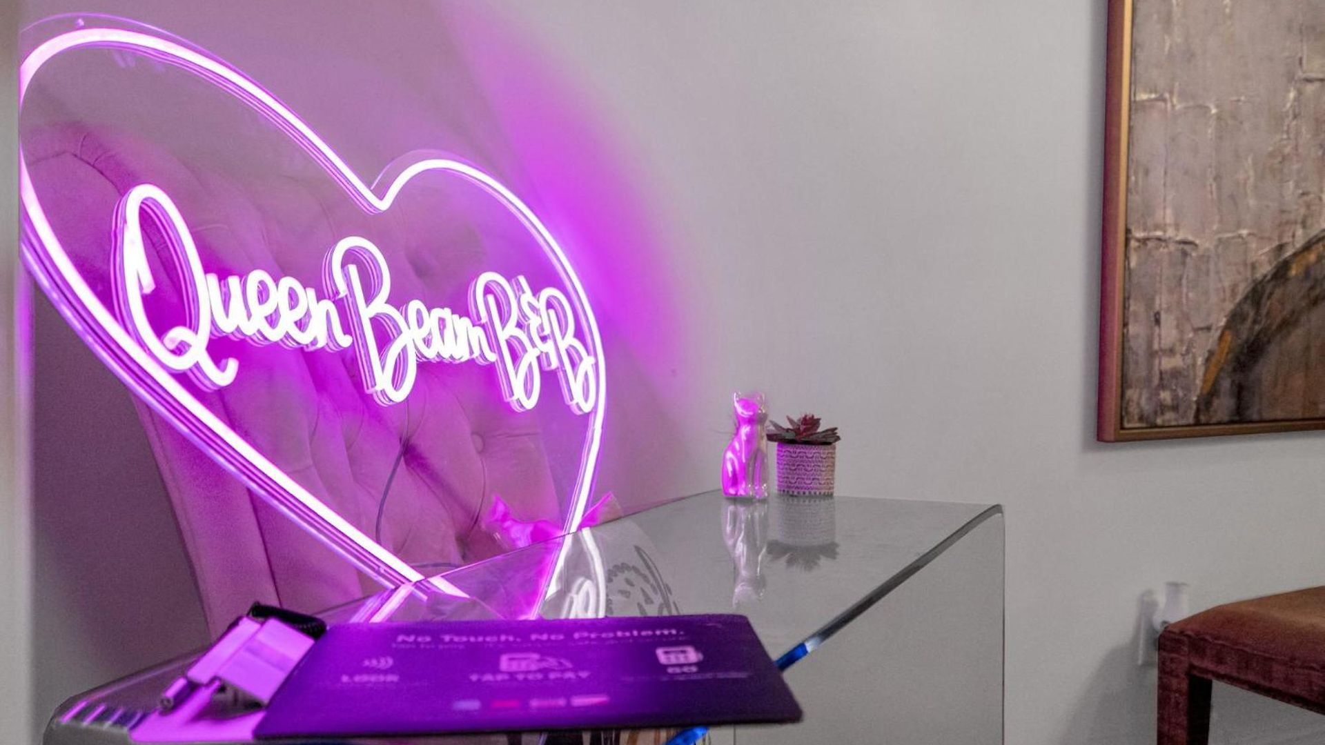 Barbie Dream W Hot Tub Sauna Near Fq Bed & Breakfast 3*