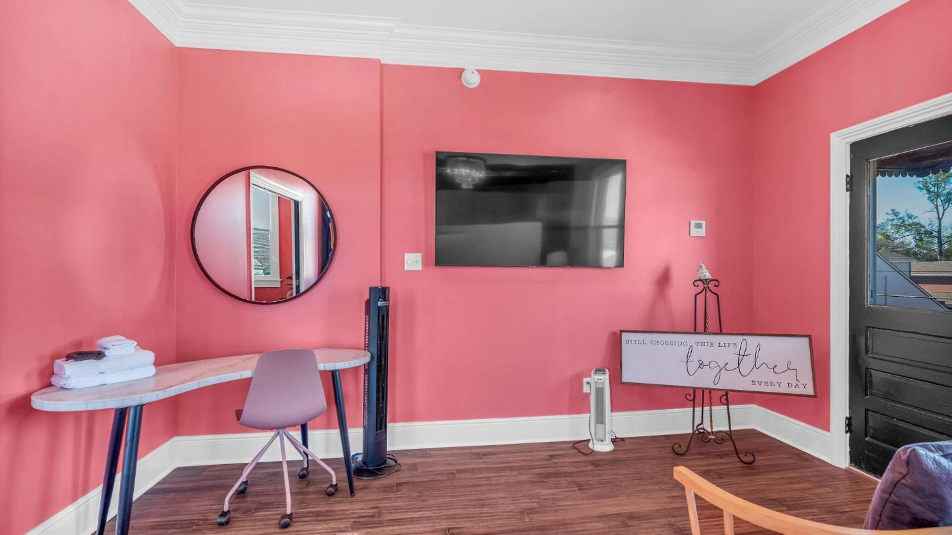 Barbie Dream W Hot Tub Sauna Near Fq Bed & Breakfast