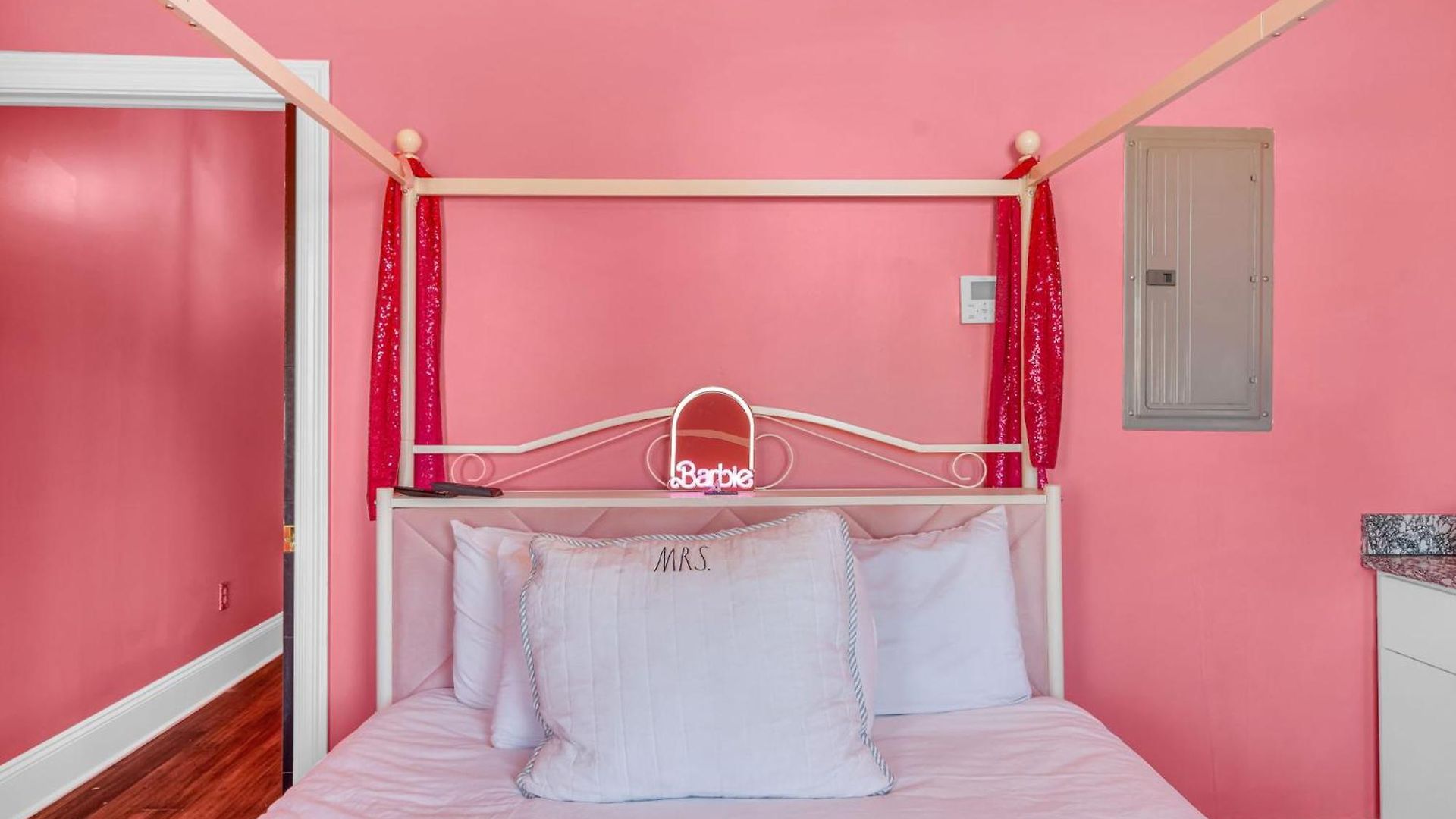 Barbie Dream W Hot Tub Sauna Near Fq New Orleans