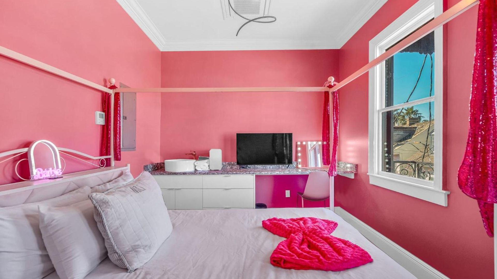 Bed & Breakfast Barbie Dream W Hot Tub Sauna Near Fq