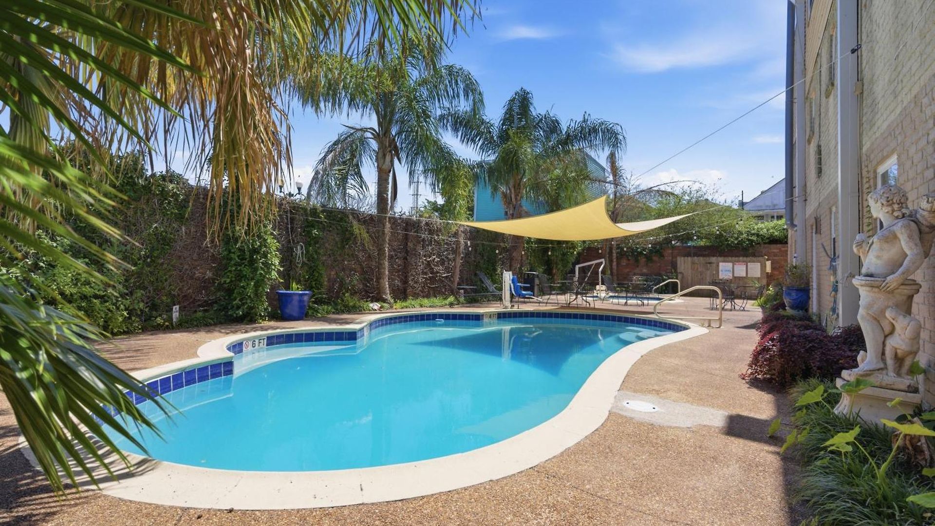 Aparthotel Frenchmen 2br Retreat W Free Parking & Pool