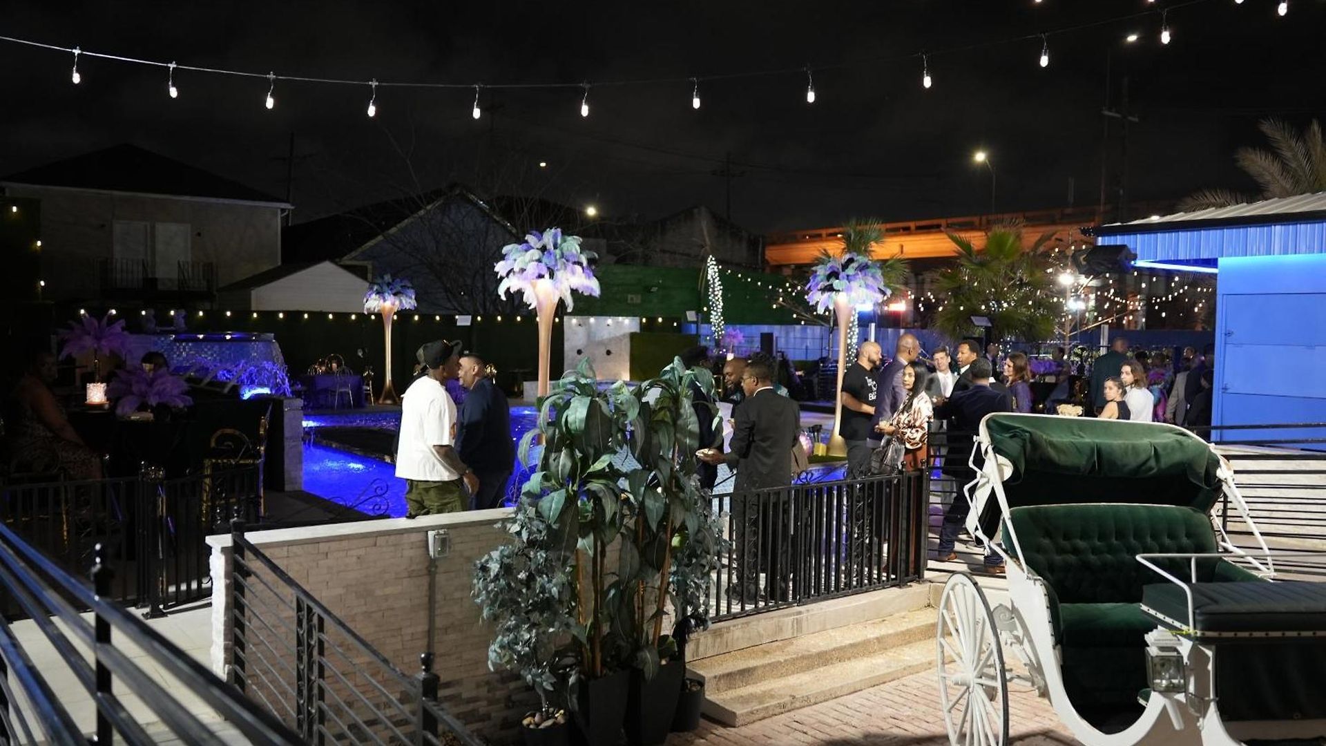 Blue Crawfish Boutique & Pool Bar