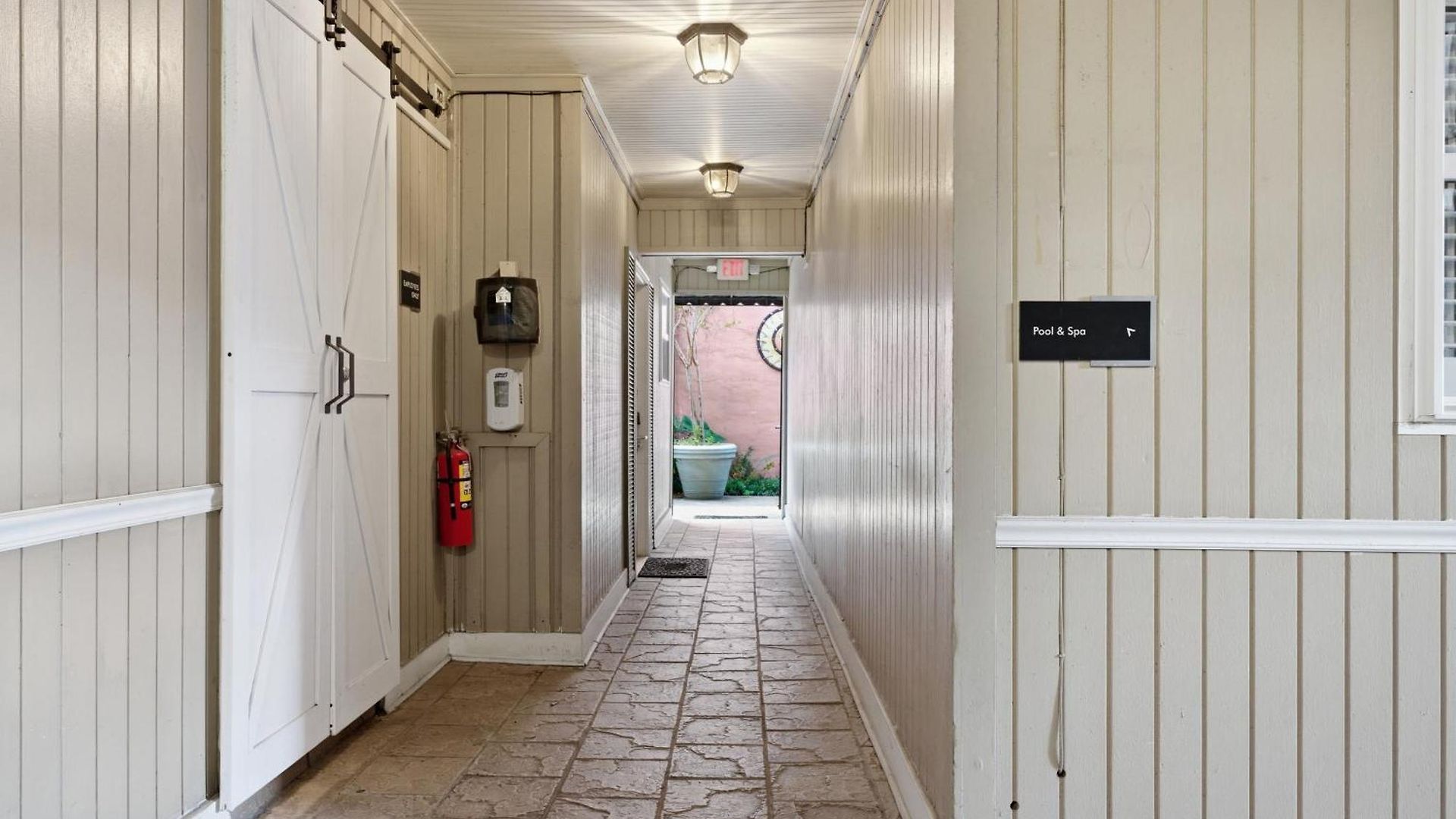 Aparthotel Frenchmen Private W Pool & Hot Tub Access