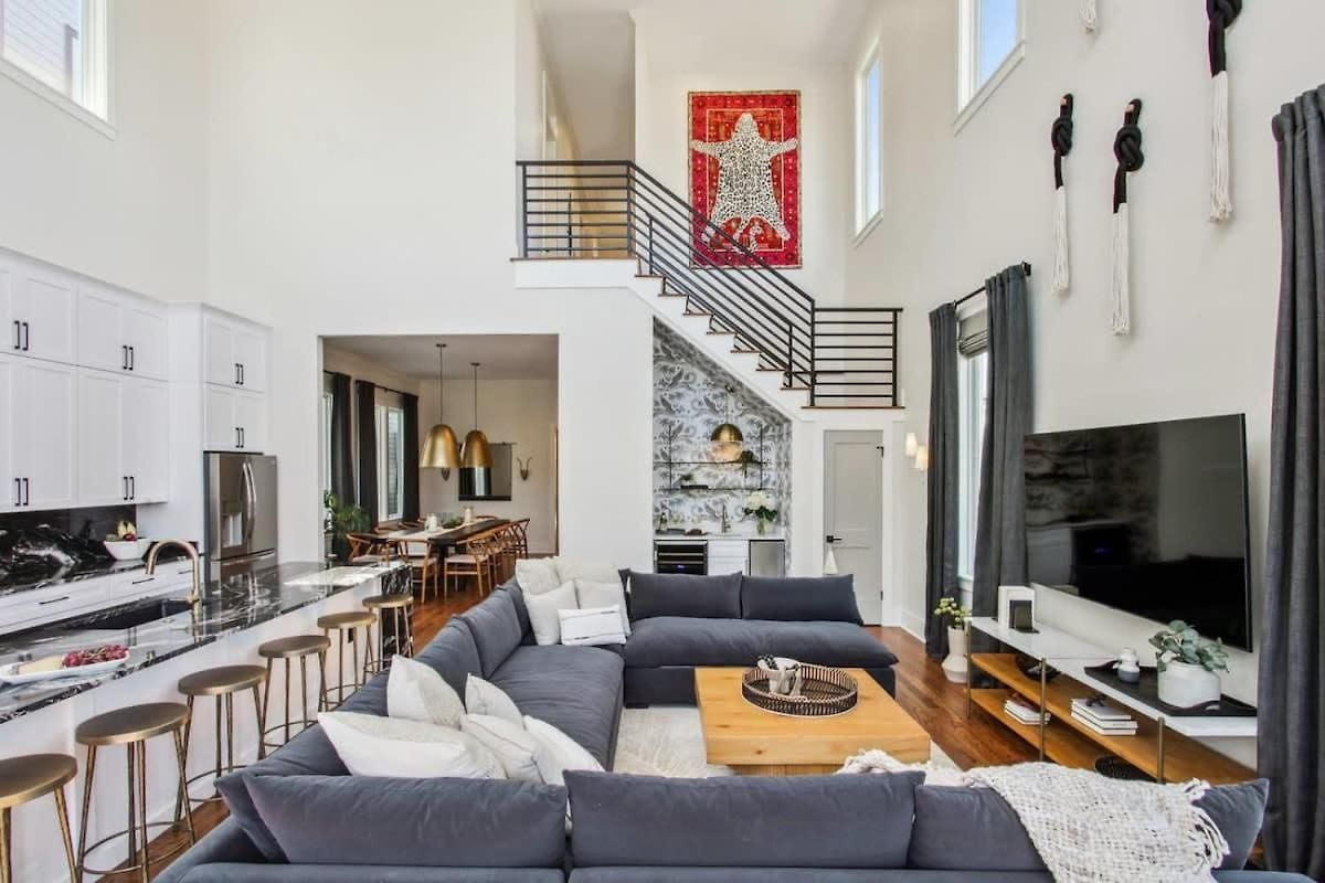 New Stylish Renovation Heated Pool & New Orleans