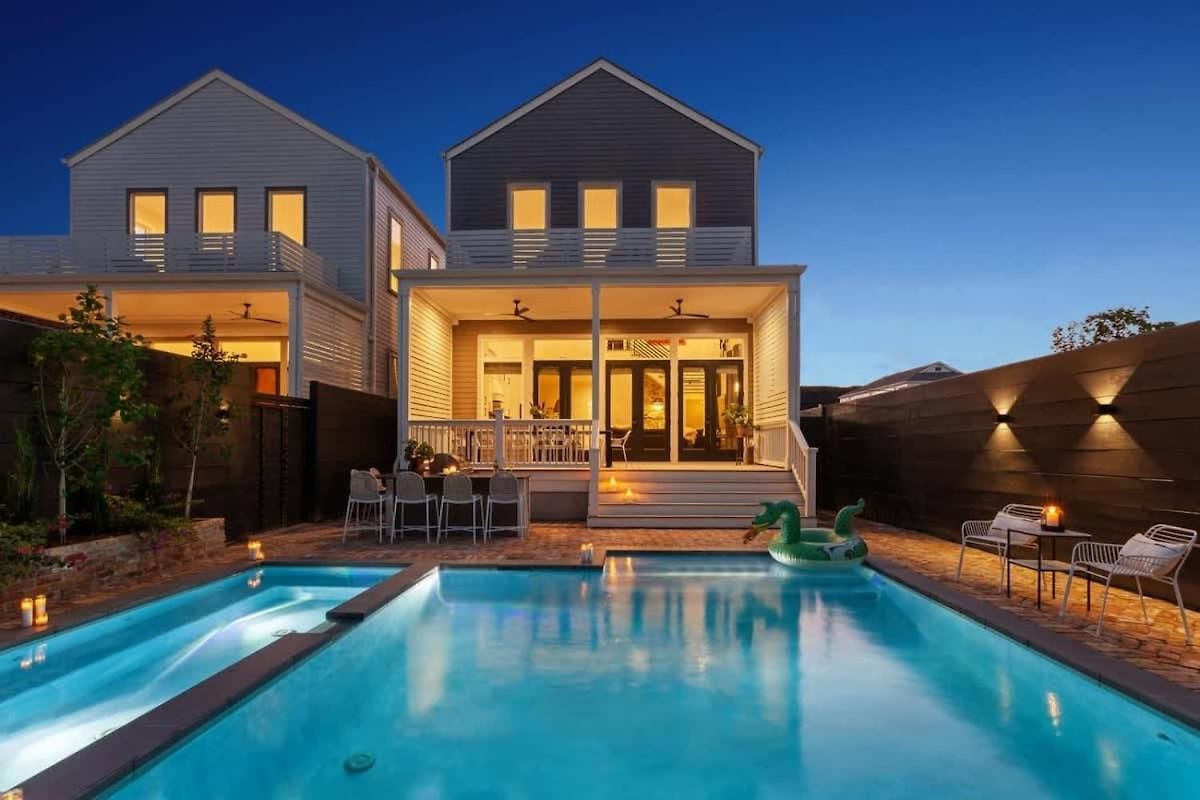 Holiday home New Stylish Renovation Heated Pool &