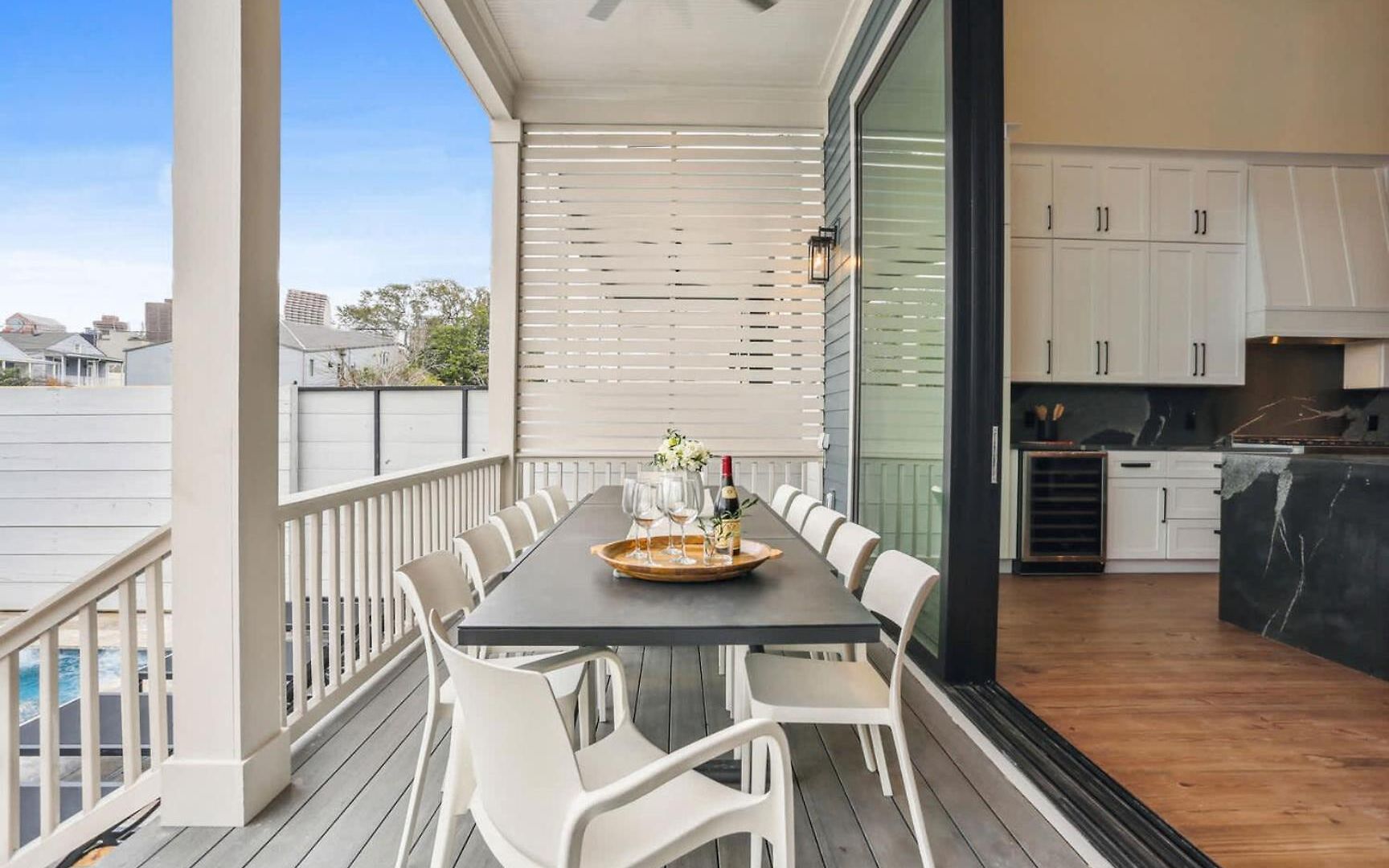 2 Designer Homes 14 Bedrooms Walk To St Charles New Orleans