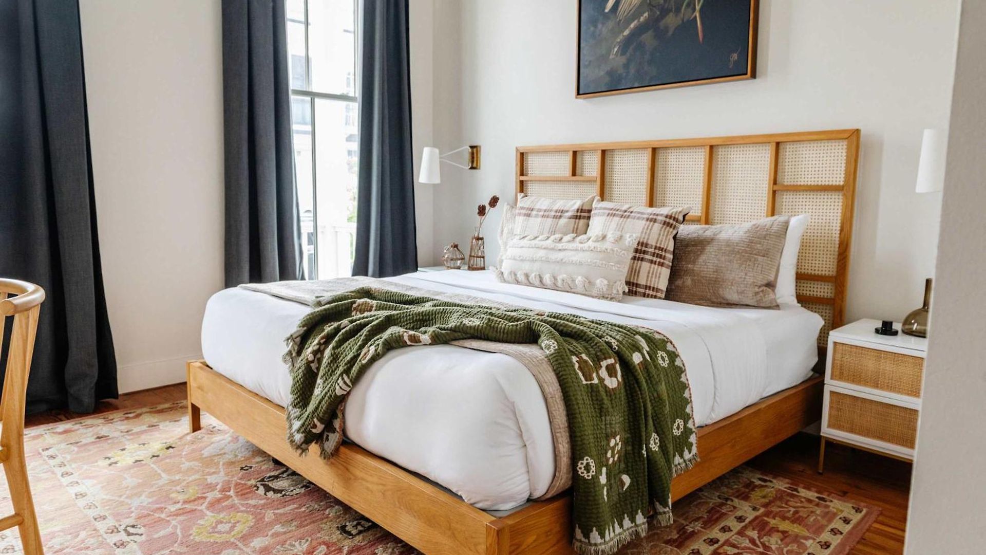 Stylish 7 Bedroom Luxe Heated Pool & *