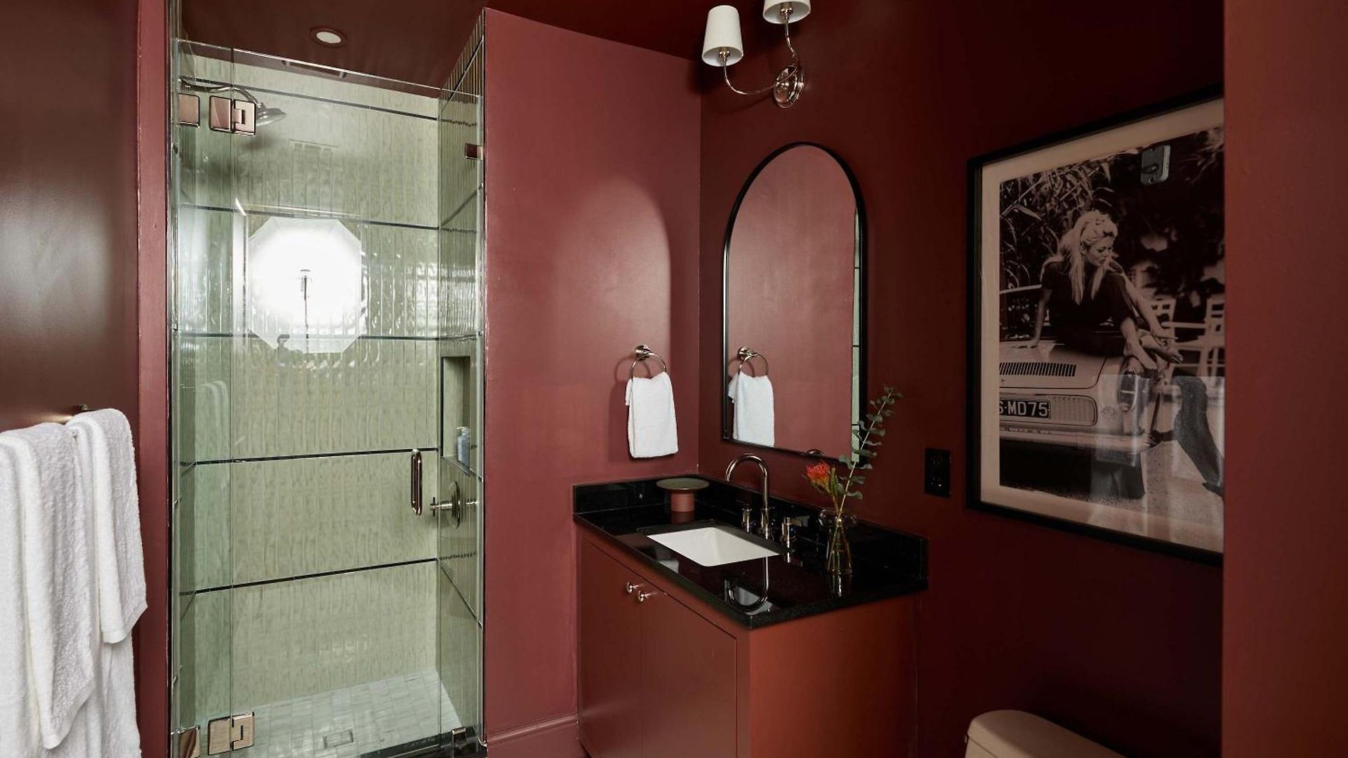 Luxury On Magazine Shared Heated Pool & Holiday home *