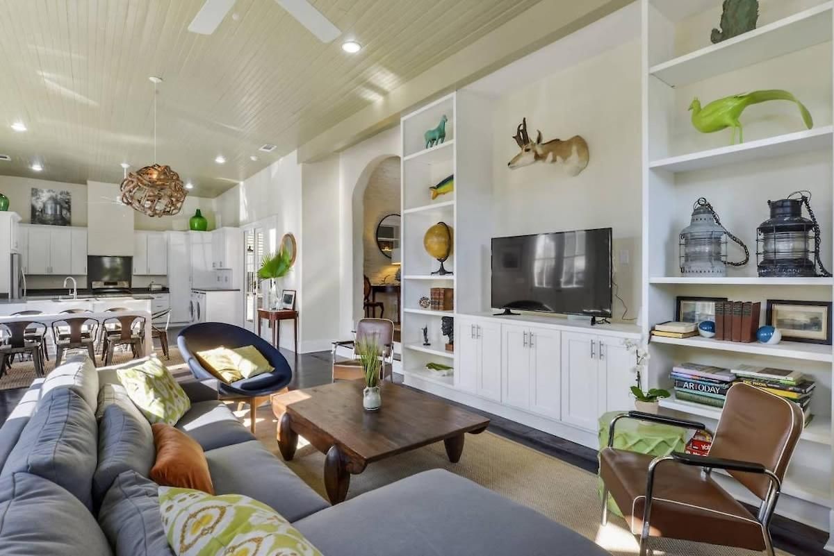 Contemporary Designer Near French Quarter