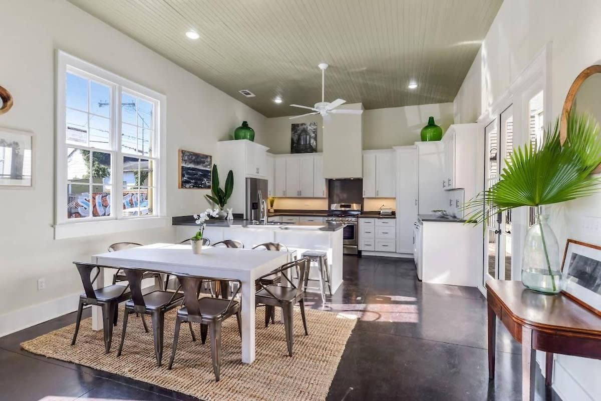 Holiday home Contemporary Designer Near French Quarter