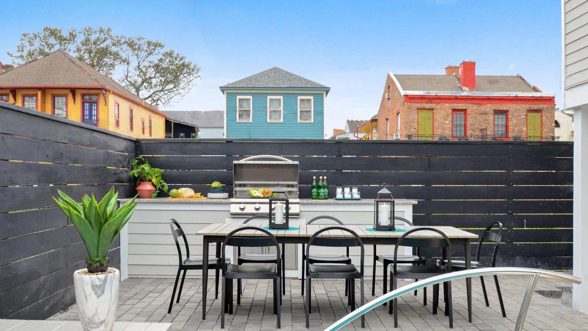 Holiday home 2 Unit Combo 12br Near French Quarter *