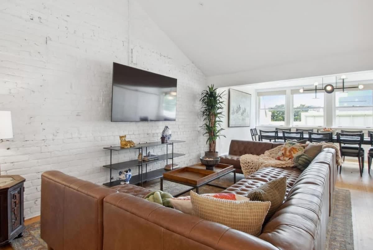 Hotel Trendy Cbd Near French Quarter