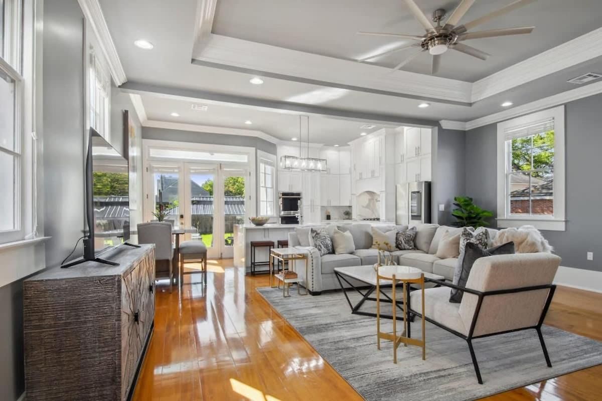 Stylish Modern With Hot Tub & Pergola Holiday home New Orleans