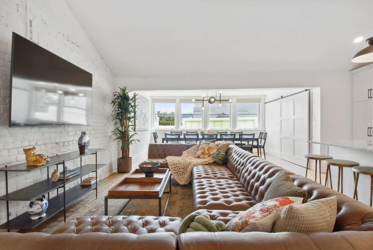 Two Expansive Near French Quarter *