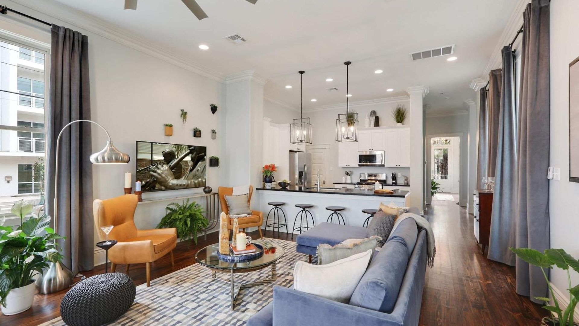 Holiday home Sunny Midcentury Luxury Near French Quarter