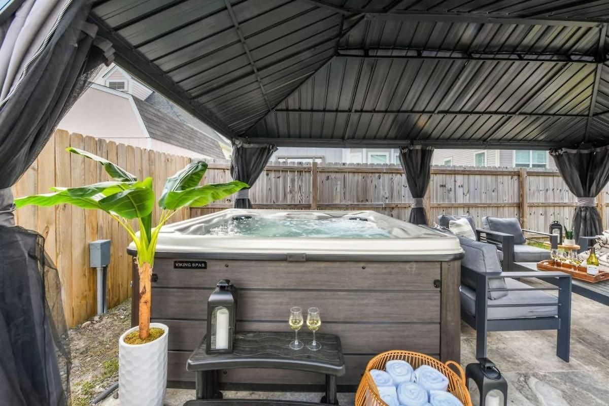 Elegant Stylish With Hot Tub & Pergola *