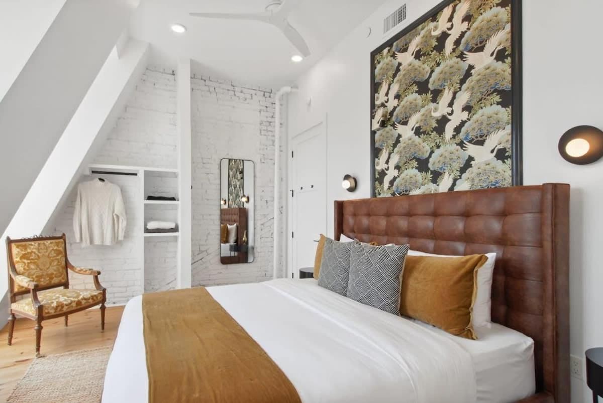 Trendy Cbd Near French Quarter Hotel