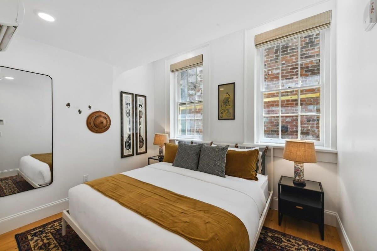 Two Luxe Cbd Near French Quarter Hotel