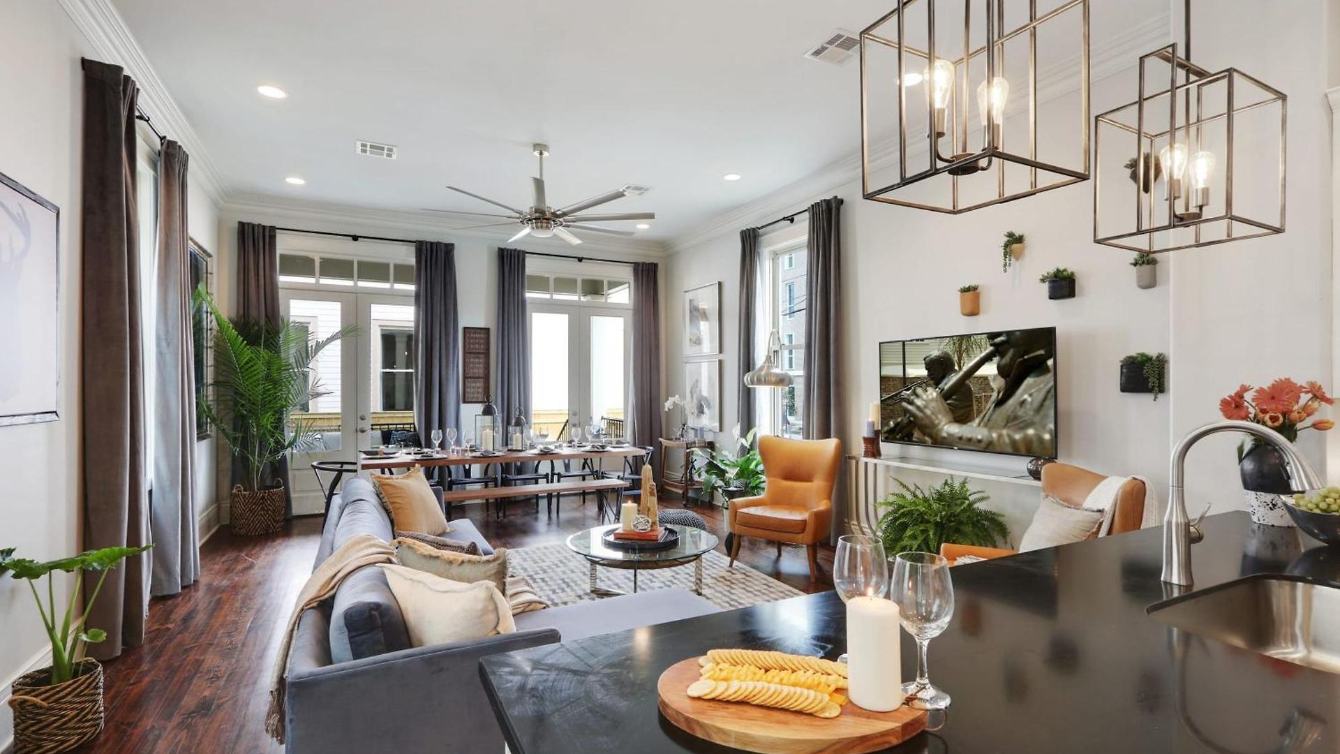 Holiday home Sunny Midcentury Luxury Near French Quarter