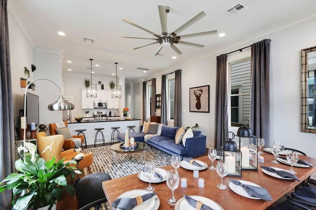Sunny Midcentury Luxury Near French Quarter *
