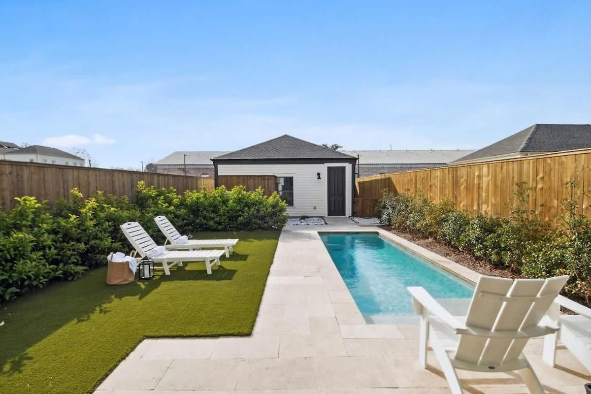 Deluxe Modern Heated Pool & Game Holiday home New Orleans