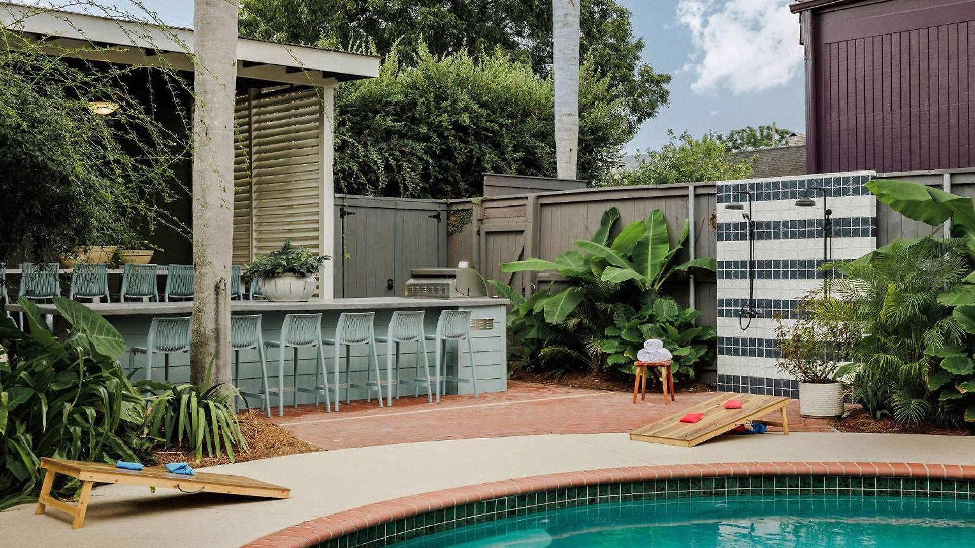 Historic Luxurious Heated Pool &