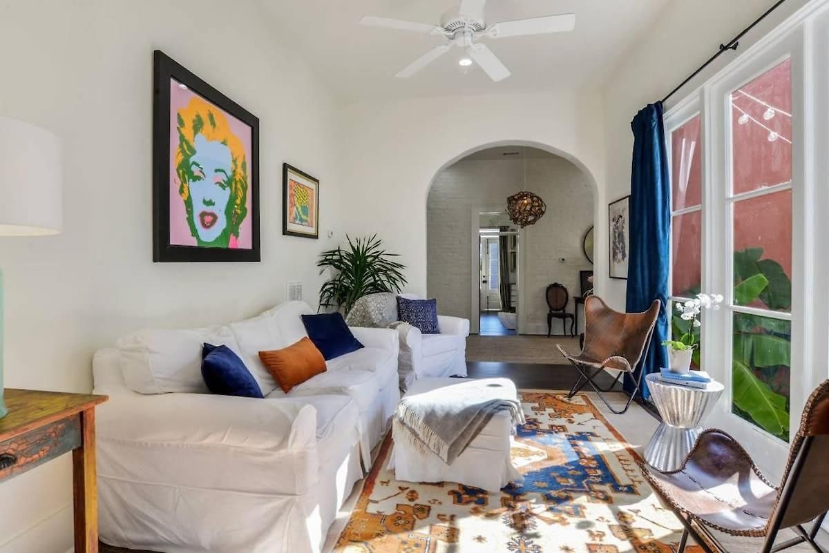 Contemporary Designer Near French Quarter * New Orleans