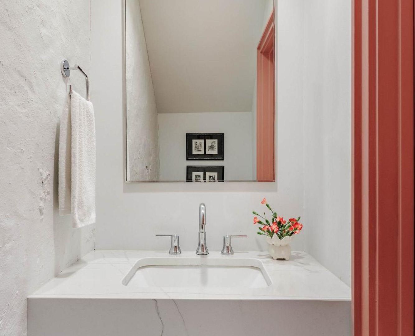 Luxury Historic Neat To Downtown Holiday home