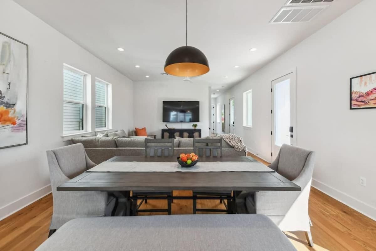 Elegant Stylish With Hot Tub & Pergola * New Orleans