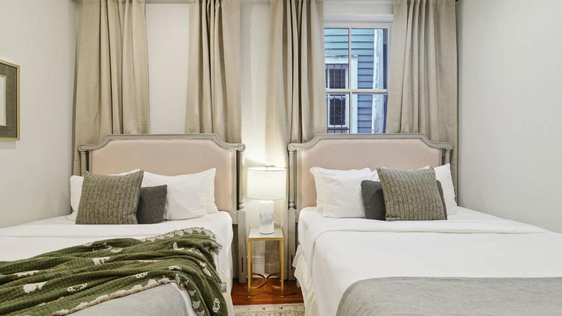 Grand Lush With Heated Pool *