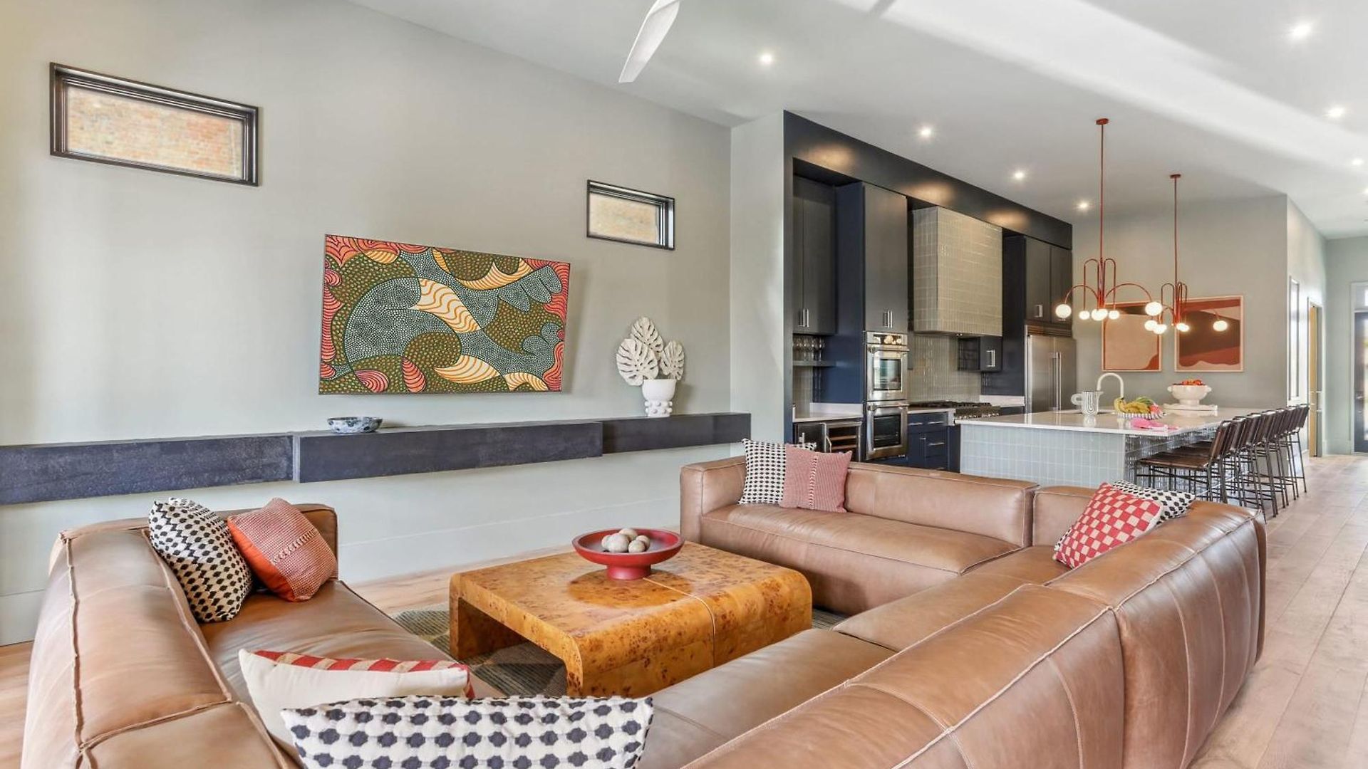 Chic Nola Heated Pool & Holiday home *