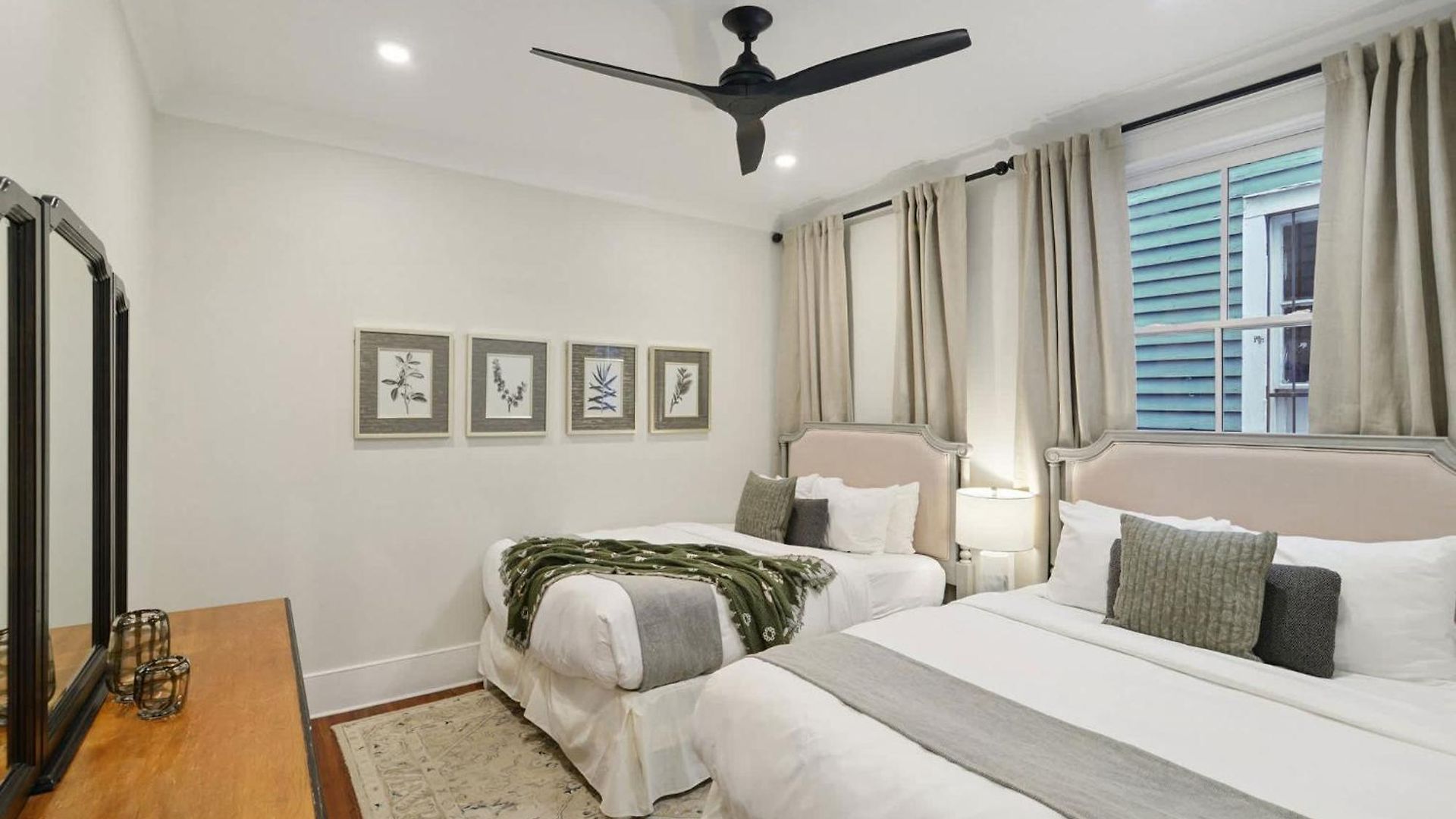 Holiday home Grand Lush With Heated Pool *