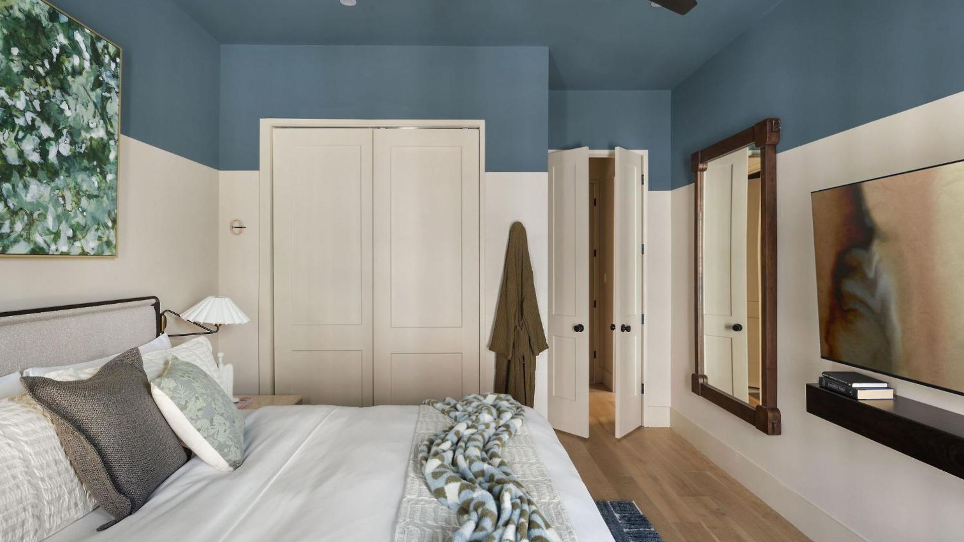 Holiday home Modern New Homes Heated Pools And Spas New Orleans