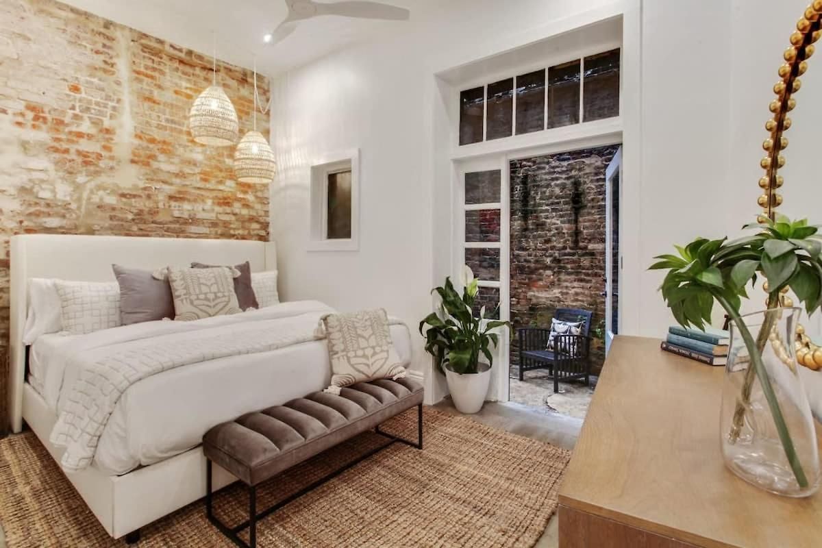 Stylish Cbd Near French Quarter