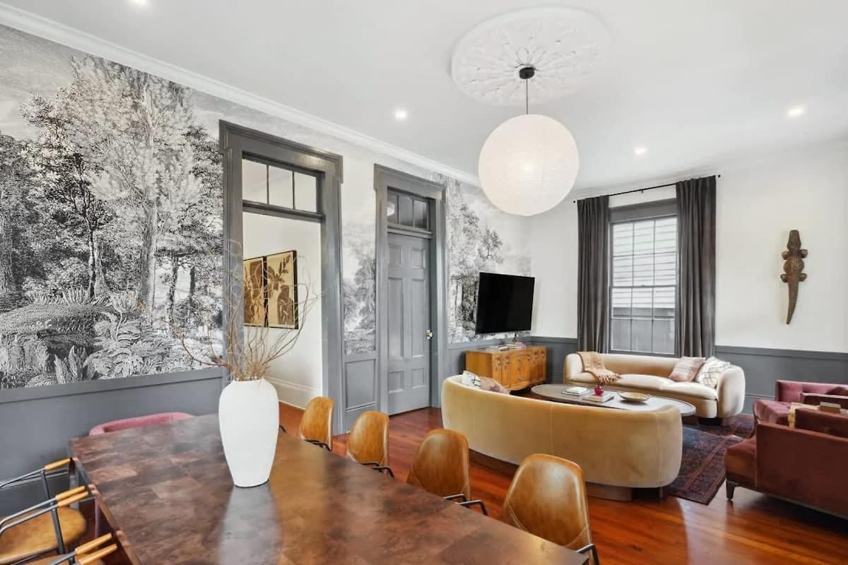 5 Bedroom Designer On Magazine Pool & Holiday home *