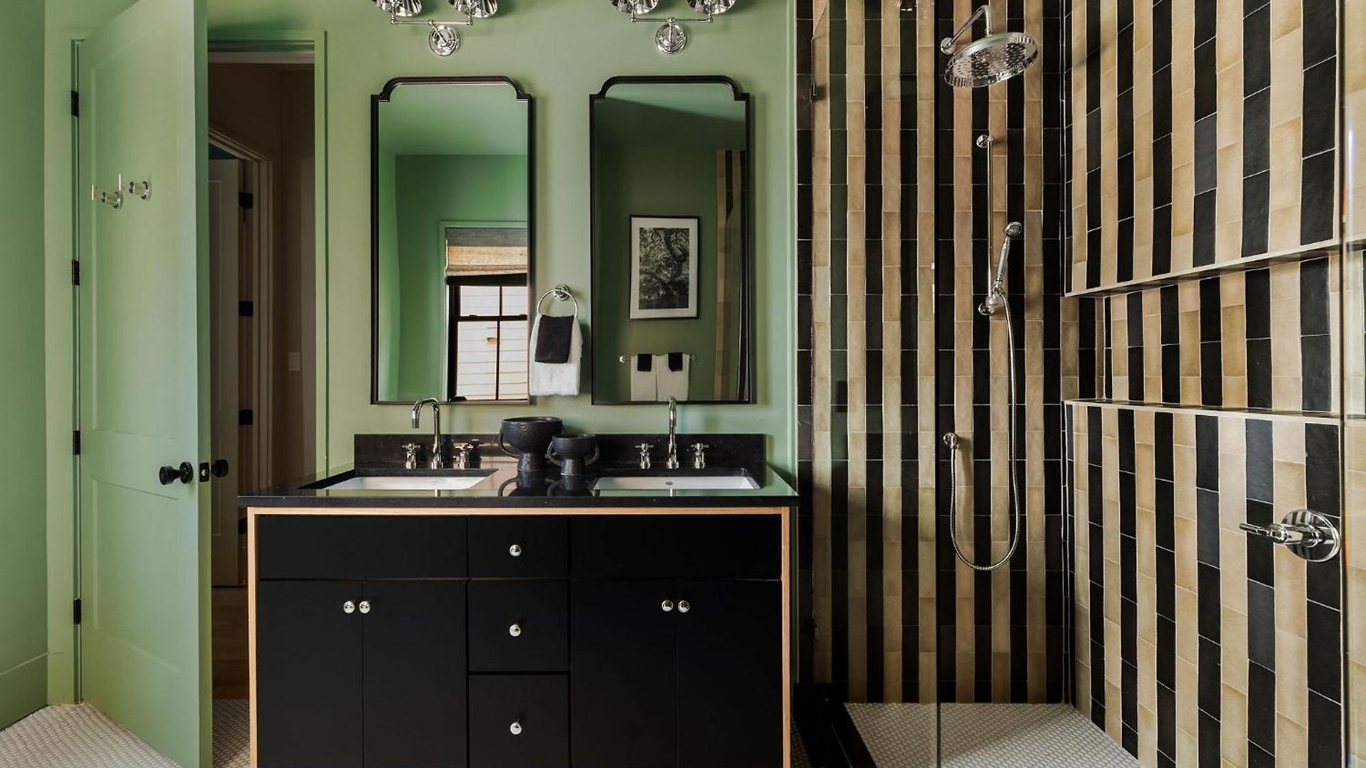 Modern New Homes Heated Pools And Spas * New Orleans