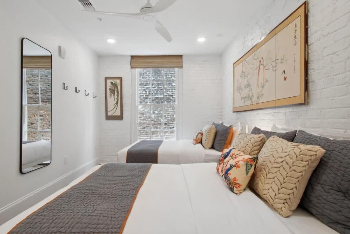 Two Expansive Near French Quarter Hotel