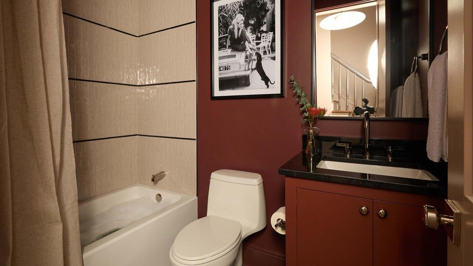 Remodeled Magazine Oasis Shared Heated Pool&spa Holiday home