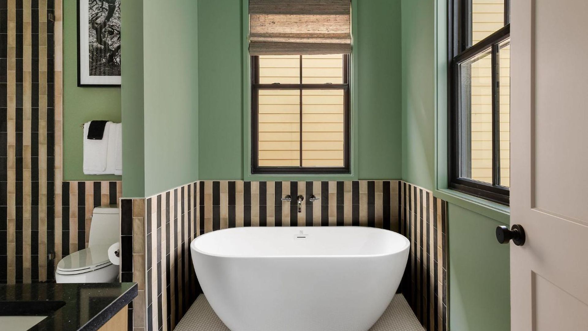 Modern New Homes Heated Pools And Spas Holiday home New Orleans