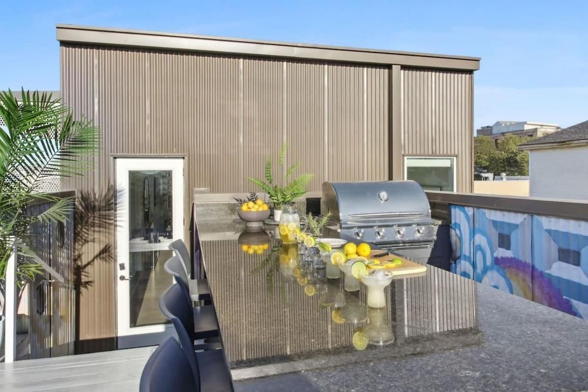 Lower Garden District Luxury Combo Pool & Hottub * New Orleans
